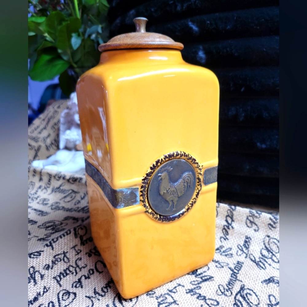 Vintage rare Pier 1 large stoneware canister vibrant yellow roos